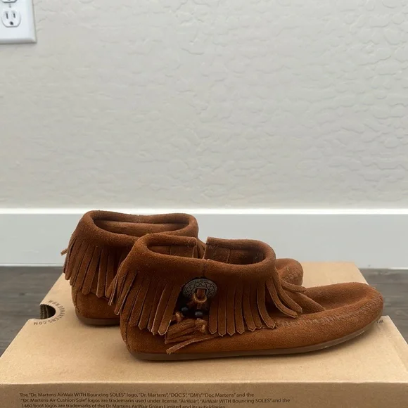 Minnetonka Shoes Minnetonka Moccasins Poshmark